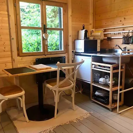 Tiny House Close To Brussels South Charleroi Airport Dağ evi *